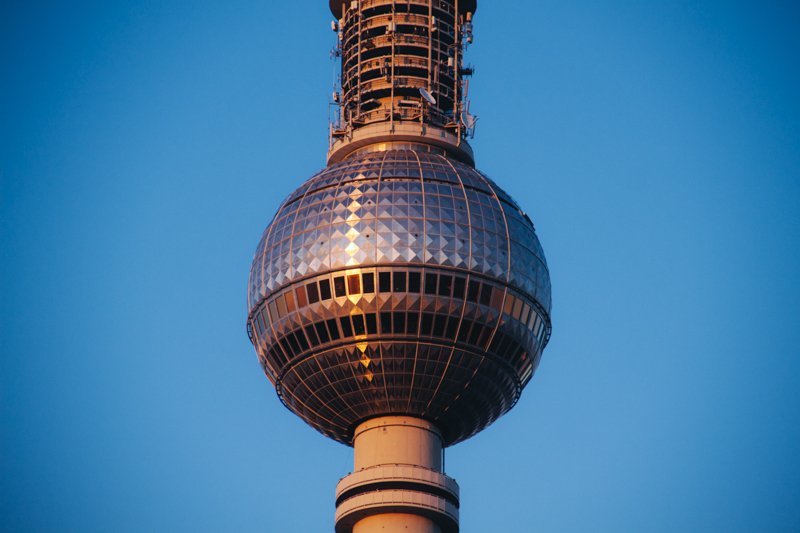 pequenos_monstros_berliner_fernsehturm_tv_tower-6
