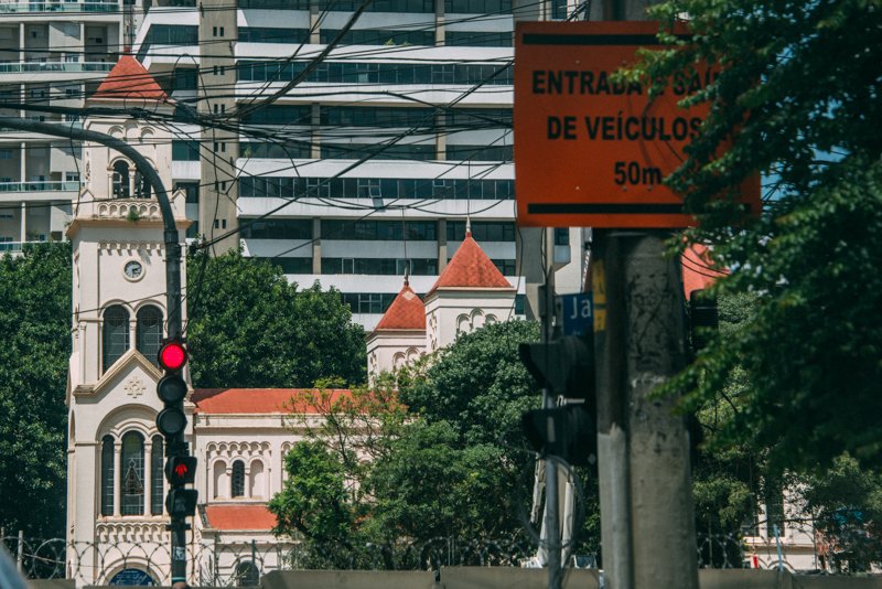 pequenos_monstros_bairros_de_sao_paulo_moema_avenida_ibirapuera-16